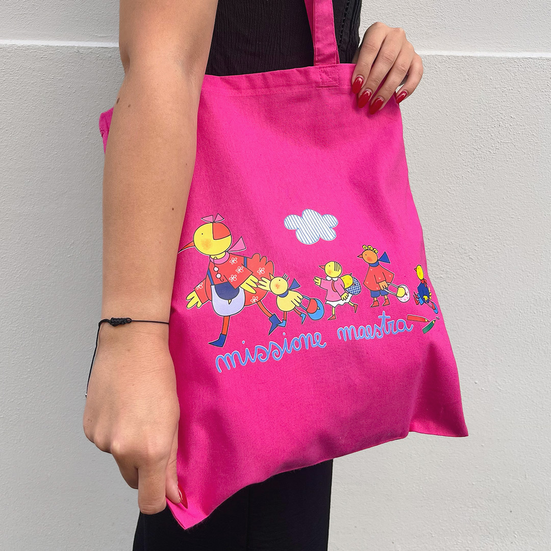 Shopper in cotone illustrata Nicoletta Costa, manici lunghi, colori assortiti