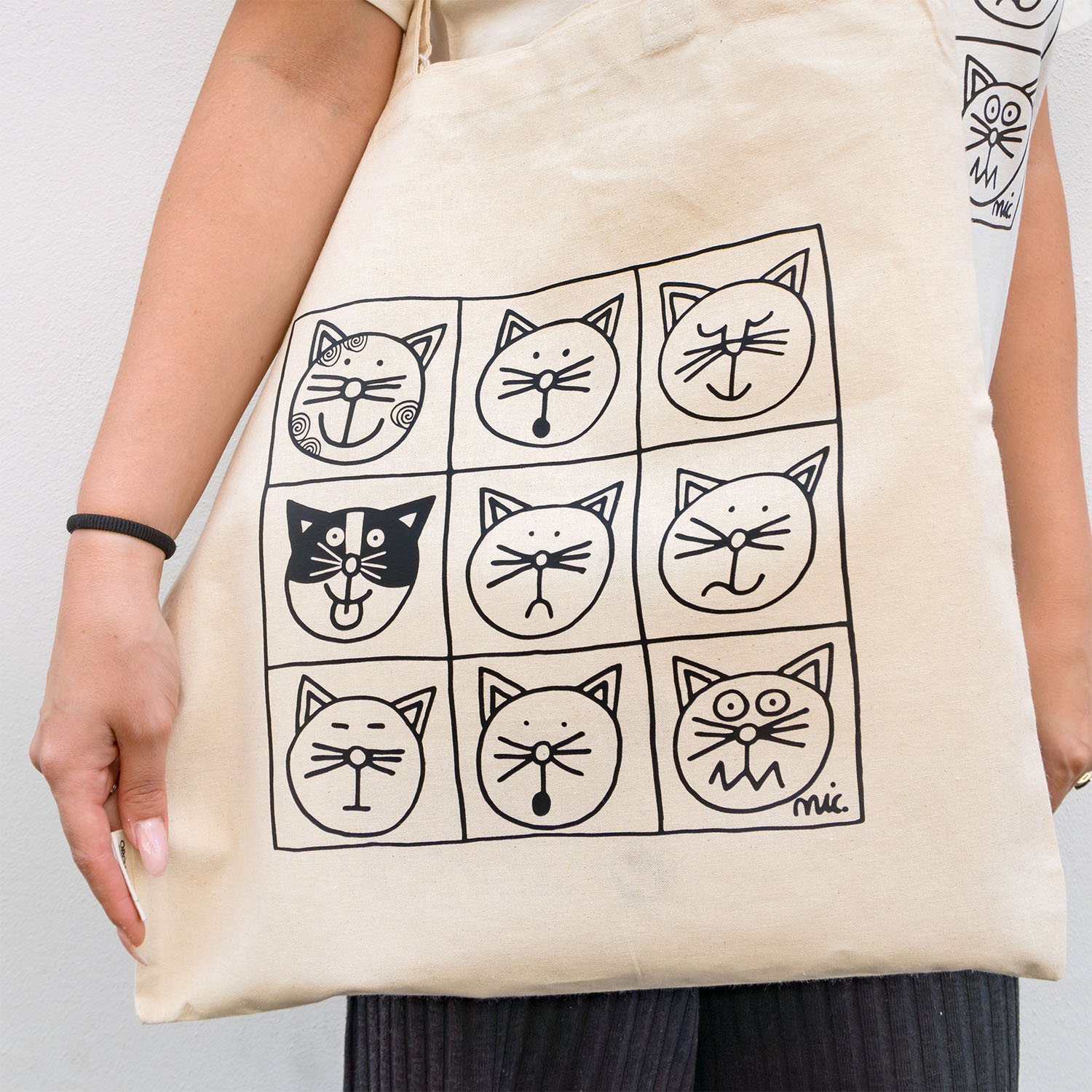 Shopper Gatti da Colorare di Nicoletta Costa in cotone naturale personalizzabile con il nome