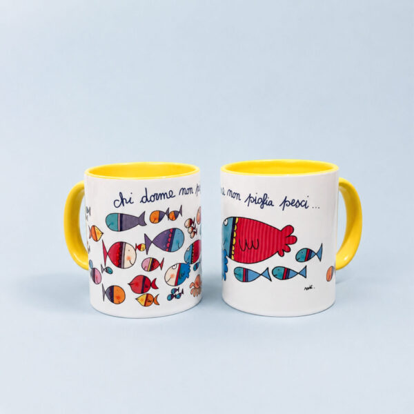 tazza Pesci di Nicoletta Costa in ceramica giallo